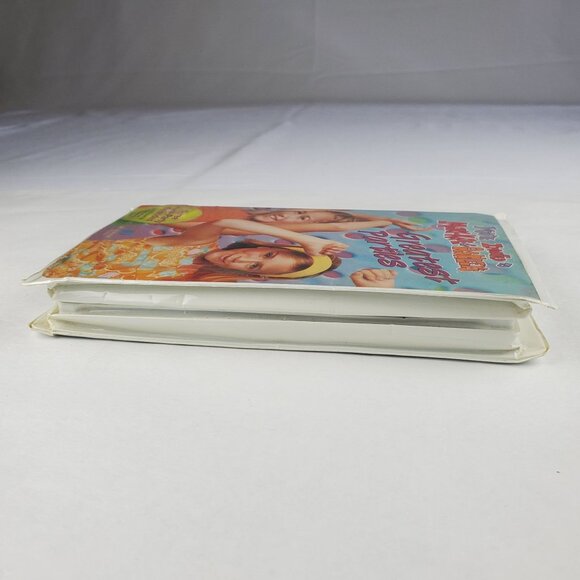 You're Invited To Mary-Kate & Ashley's Greatest Parties VHS Tape 2000 - Picture 8 of 9